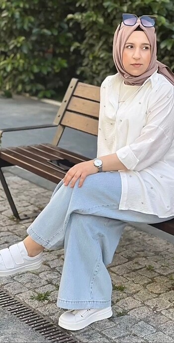 TAŞ DETAYLI GÖMLEK