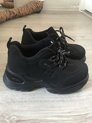 MP yüksek tabanlı siyah spor ayakkabı