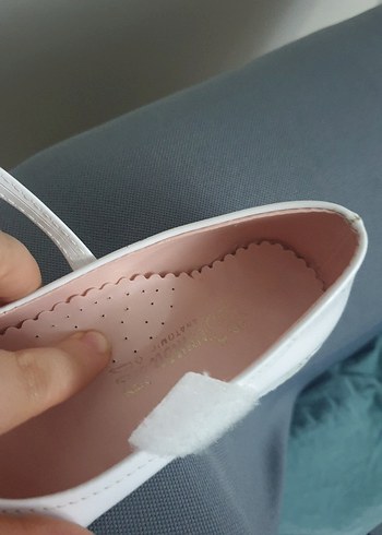 Kızlar için Beyaz Tokalı Bale Ayakkabısı - Görsel 5