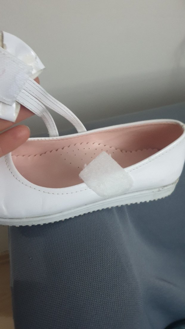 Kızlar için Beyaz Tokalı Bale Ayakkabısı - Görsel 4