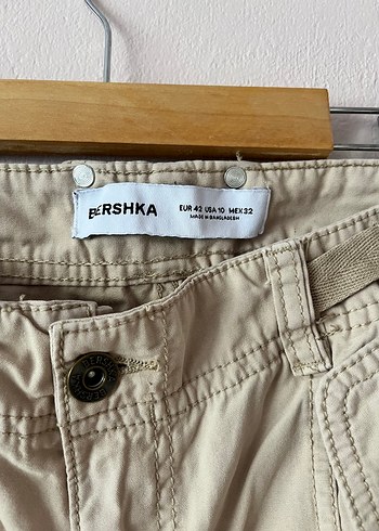 42 Beden ten rengi Renk Bershka Bej Keten Kapri Pantolon