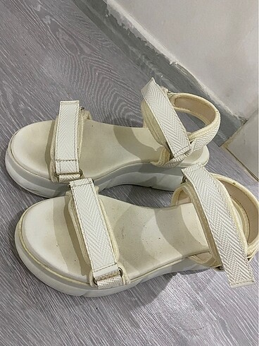 Beyaz sandalet - Görsel 3