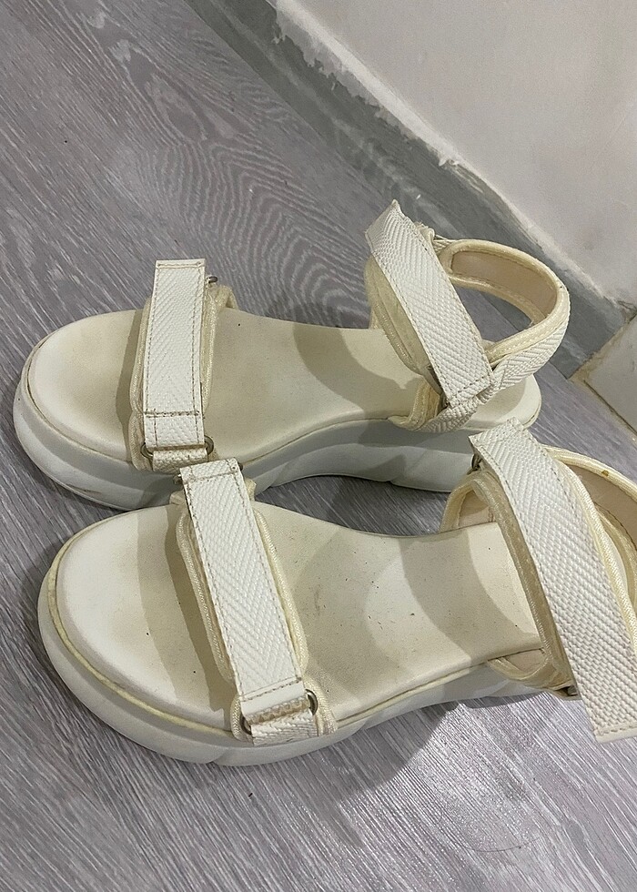 Beyaz sandalet - Görsel 3