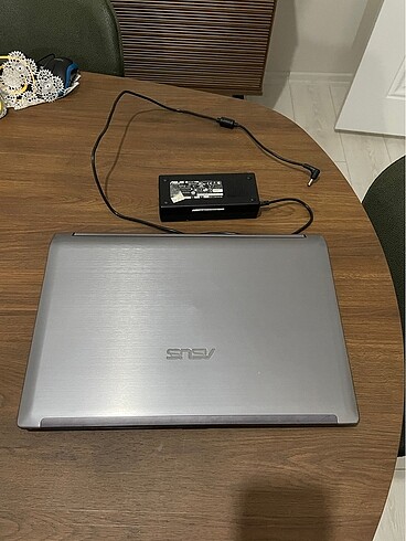 ASUS İ7 SORUNSUZ SSDLİ