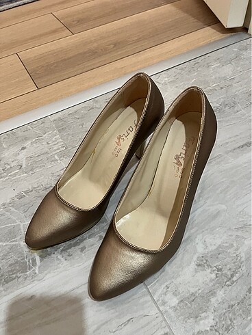 Vizon rengi stiletto