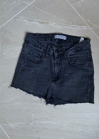 26 Beden gri Renk Kadın Koyu Gri Mini Denim Şort