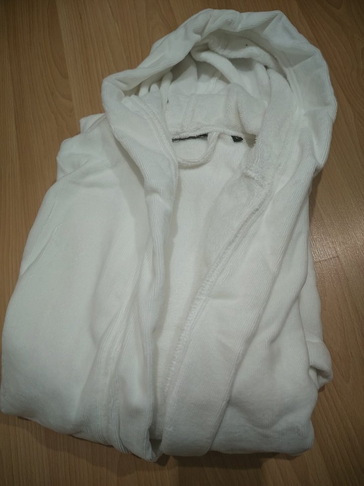 Otel Tipi Kadife Beyaz Bornoz - Görsel 4