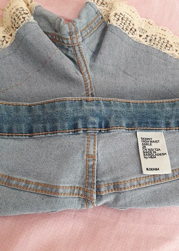 Dantel Detaylı Mavi Kot Skınny Şort - Görsel 4