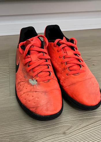 Kırmızı Bağcıklı Erkek Futbol Ayakkabısı - Görsel 2