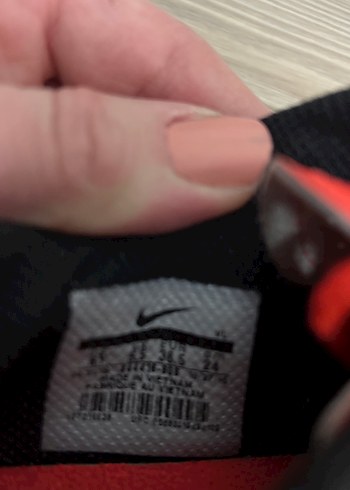 Kırmızı Bağcıklı Erkek Futbol Ayakkabısı - Görsel 4