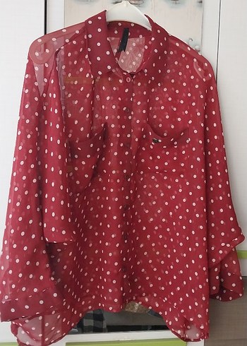 Kırmızı Puantiyeli Düğmeli Kadın Gömlek - Görsel 2