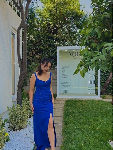 Zeynep Tosun Lacivert abiye