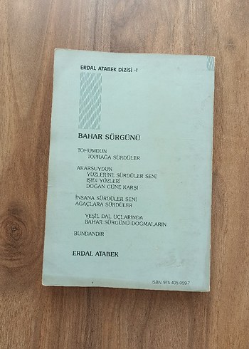  Erdal Atabek - Kendi Yurdunda Sürgünsün Kitabı