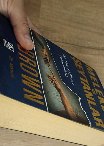 Beden Renk Melekler ve Şeytanlar - Dan Brown