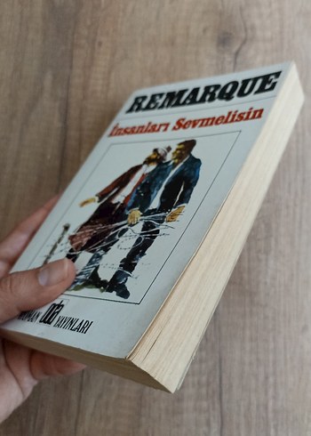  Beden Renk İnsanları Sevmelisin - Remarque