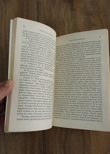  Beden Değişen Dünya Değişen Dil - Macit Gökberk
