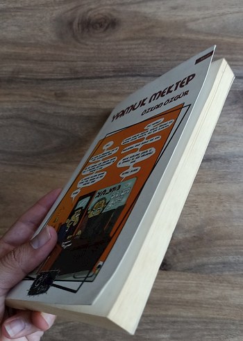  Beden Renk Yamuk Mektep - Özkan Özgür Mizah Kitabı