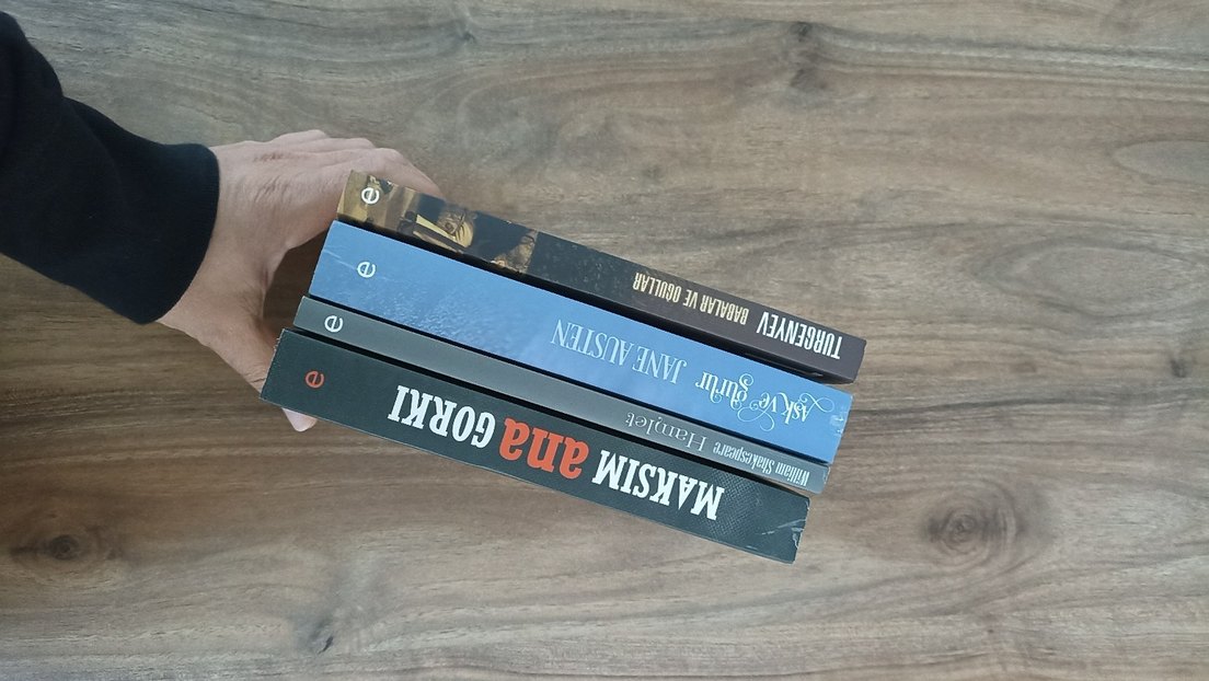 Klasik Roman Seti: Ana, Babalar ve Oğullar, Hamlet - Görsel 3