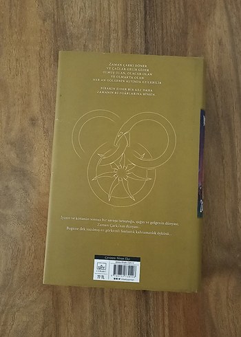 Yenidendogan Ejder - Zaman Çarkı Serisi 3. Kitap