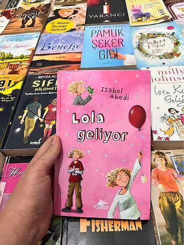 Lola geliyor