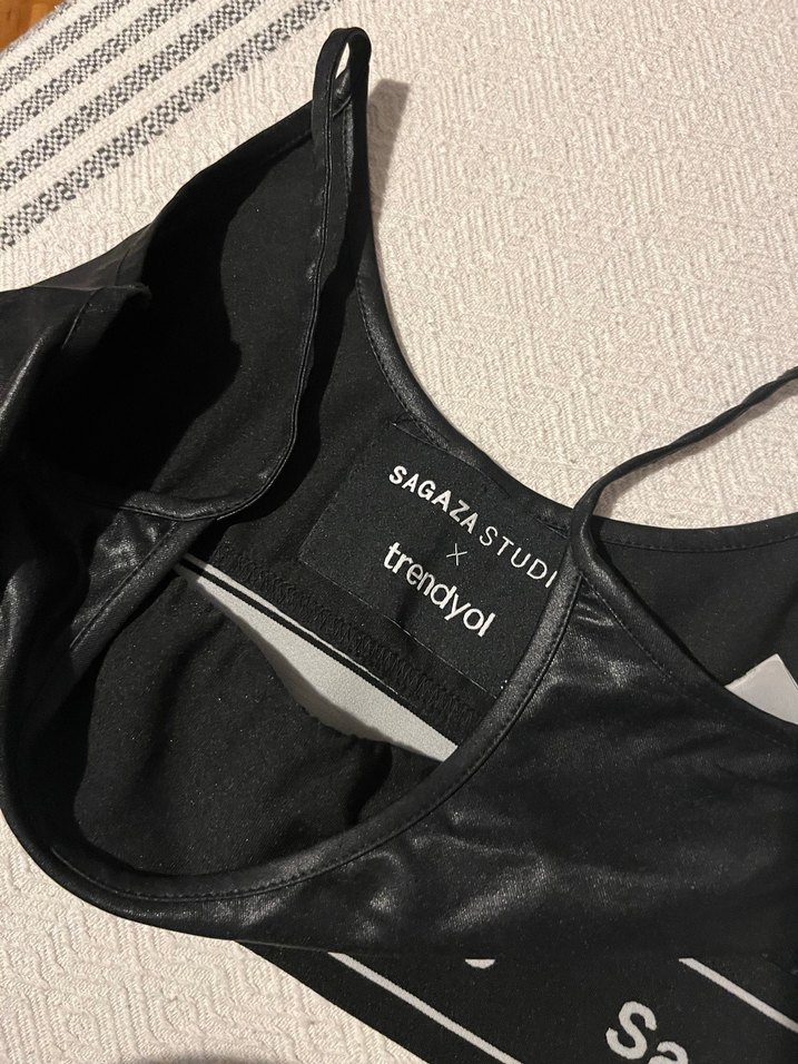 Siyah Baskılı Kısa Spor Sütyeni/ büstiyer - Görsel 2