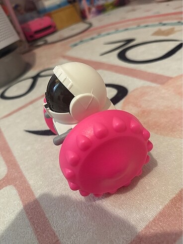 Beden Renk Benny ödül dağıtım robotu