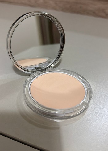 Clinique pudra - Görsel 3