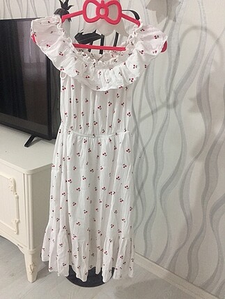 Kirazlı elbise