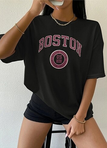 Boston Baskılı T-Shirt