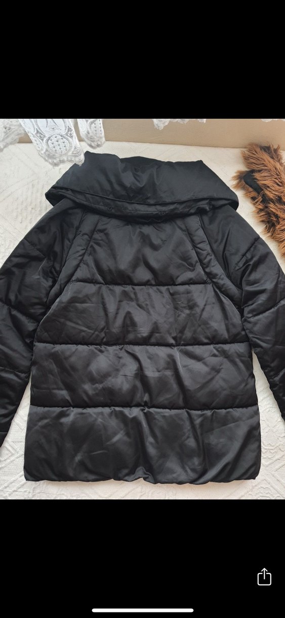 Kürk Detaylı Siyah Kadın Kışlık Mont - Görsel 3