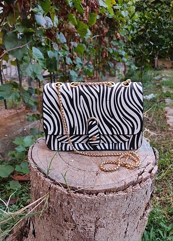 Zebra Desen Zincir Askılı Çanta 
