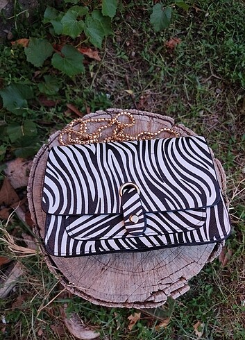 Diğer Zebra Desen Zincir Askılı Çanta