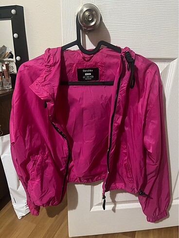 s Beden pembe Renk Bershka crop yağmurluk