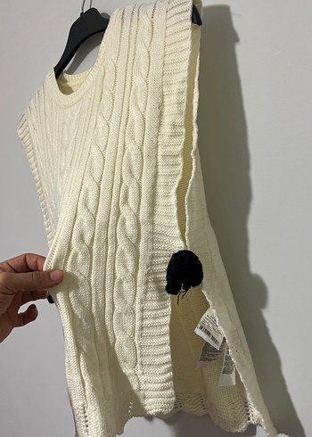 Beyaz Örgü Kolsuz Mini Kazak - Görsel 4