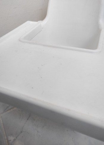 Beyaz ve Gri Çocuk Mama Sandalyesi - Görsel 5