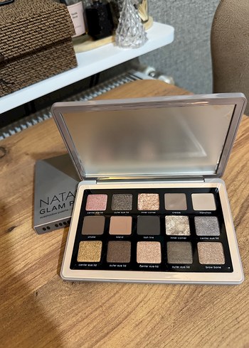 Beden Natasha Denona Glam Far Paleti