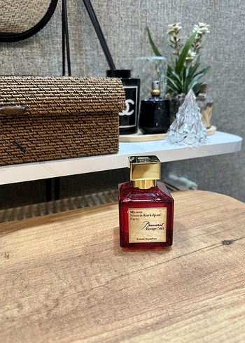  Beden Maison Francis Kurkdjian Baccarat Rouge 540 Parfüm
