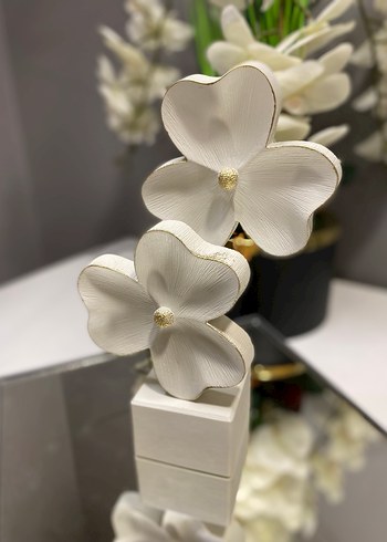 Beyaz Çiçek Figürin - Görsel 3