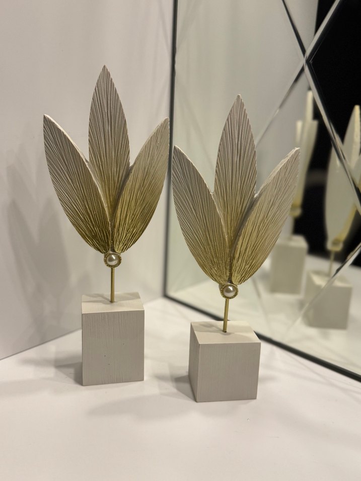 Gri yaprak figürlü beyaz dekoratif heykel - Görsel 3