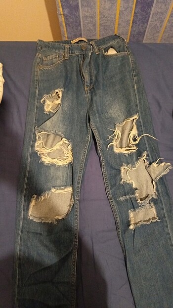 Yırtık Jean boyfriend