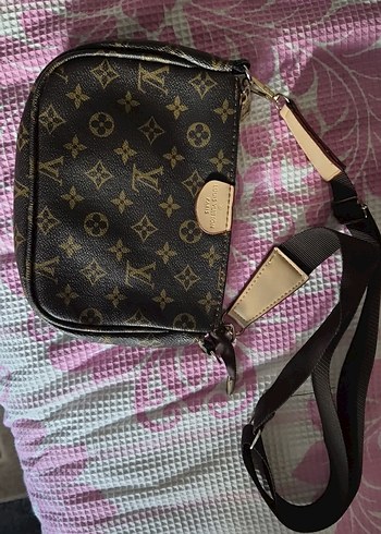 Kahverengi Deri Louis Vuitton Çapraz Çanta - Görsel 2
