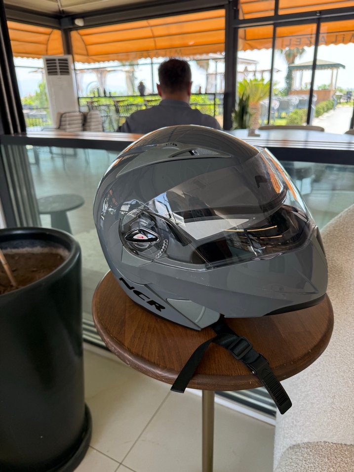 Gri NCR Baskılı Motor Kaskı - Görsel 2