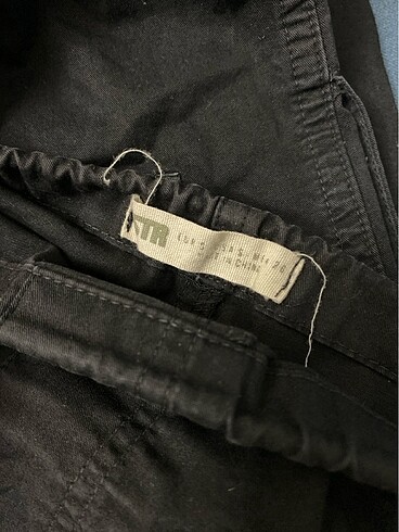 stradivarius siyah paraşüt pantolon