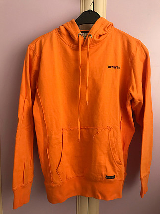 Turuncu sweatshirt
