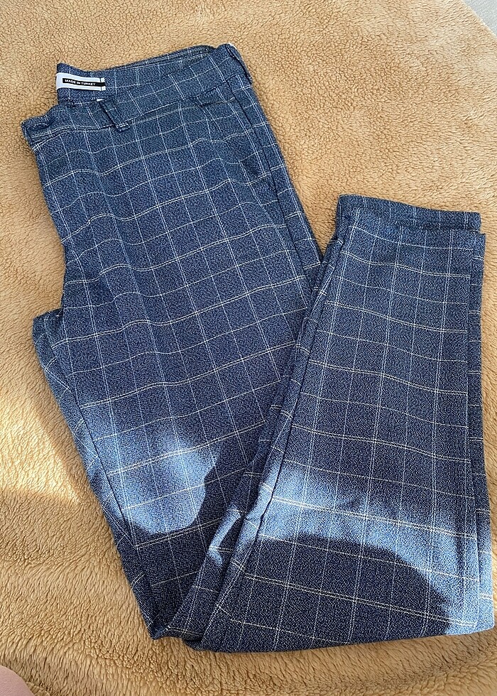 Az giyilmiş kumaş pantolon - Görsel 2