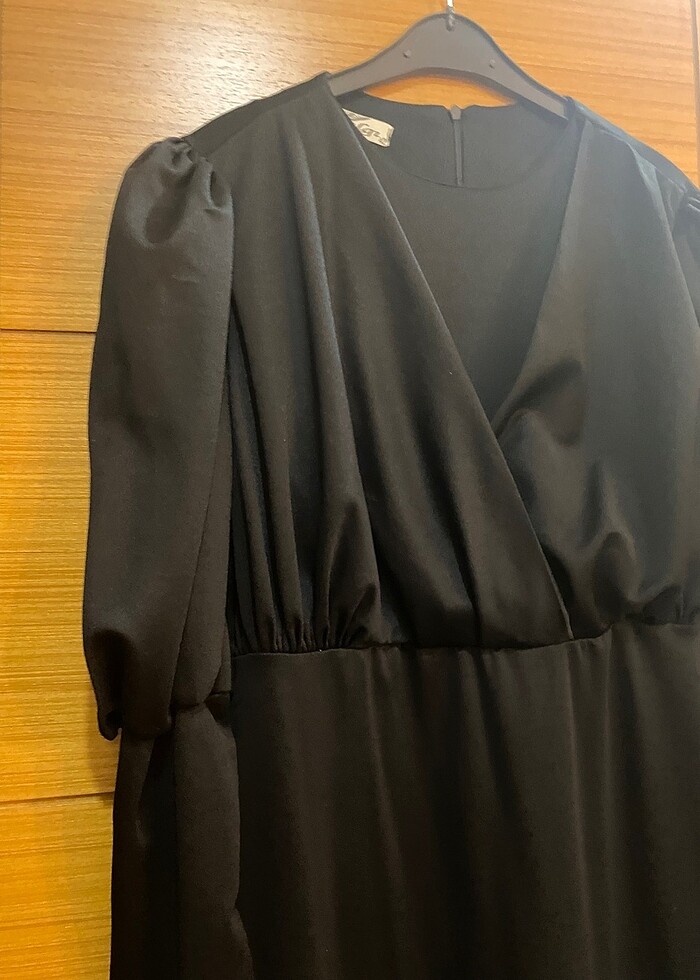 Sadece bir defa giyildi esnek kumaş - Görsel 4