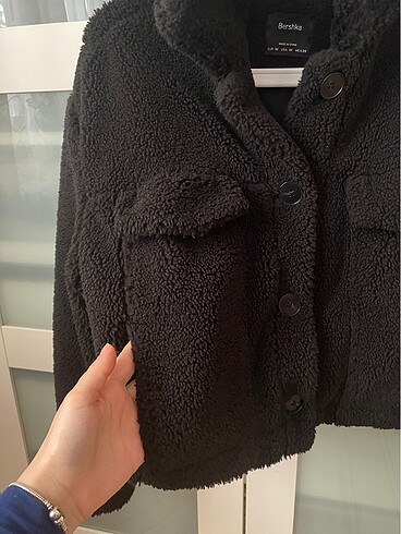 m Beden Bershka crop peluş ceket