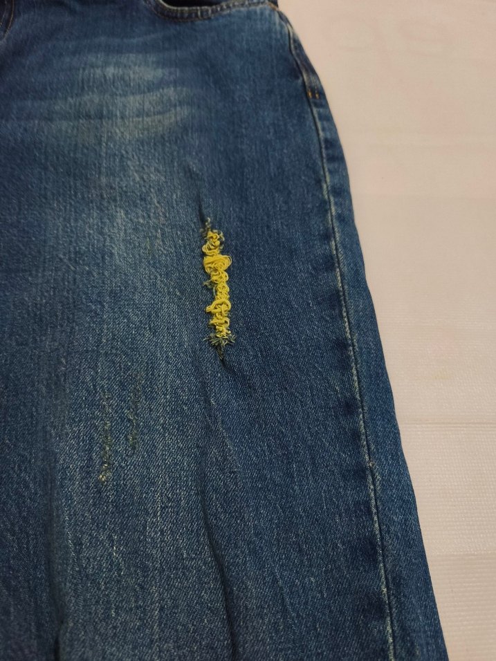 Yırtık Detaylı Mavi Bol Kesim Denim Pantolon - Görsel 3