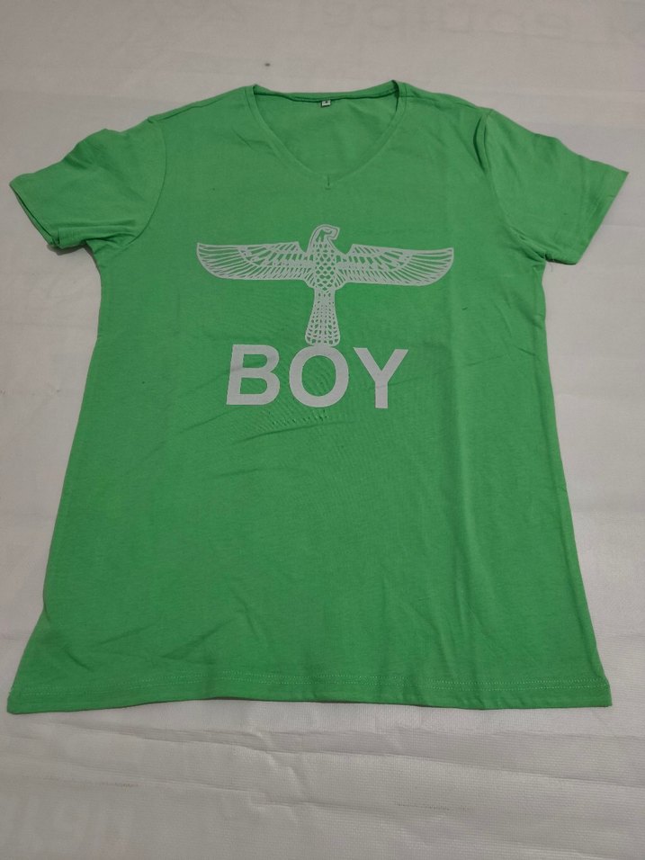 Yeşil V Yaka Tişört - Görsel 2