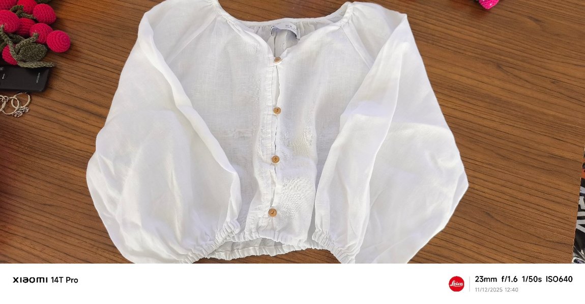 Kız Çocuk Beyaz Keten Düğmeli Bluz - Görsel 2